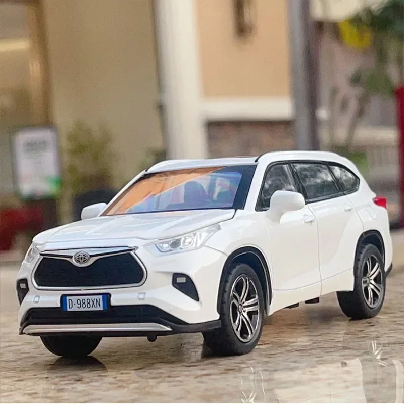1:32 Highlander Alloy SUV Модель автомобиля Литая под давлением металлическая игрушка Внедорожник Звуковая и световая модель Коллекция автомобилей Детская игрушка GiftF
1:32 Highlander Alloy SUV Модель автомобиля Литая под давлением металлическая игрушка Внедорожник Звуковая и световая модель Коллекция автомобилей Детская игрушка GiftF