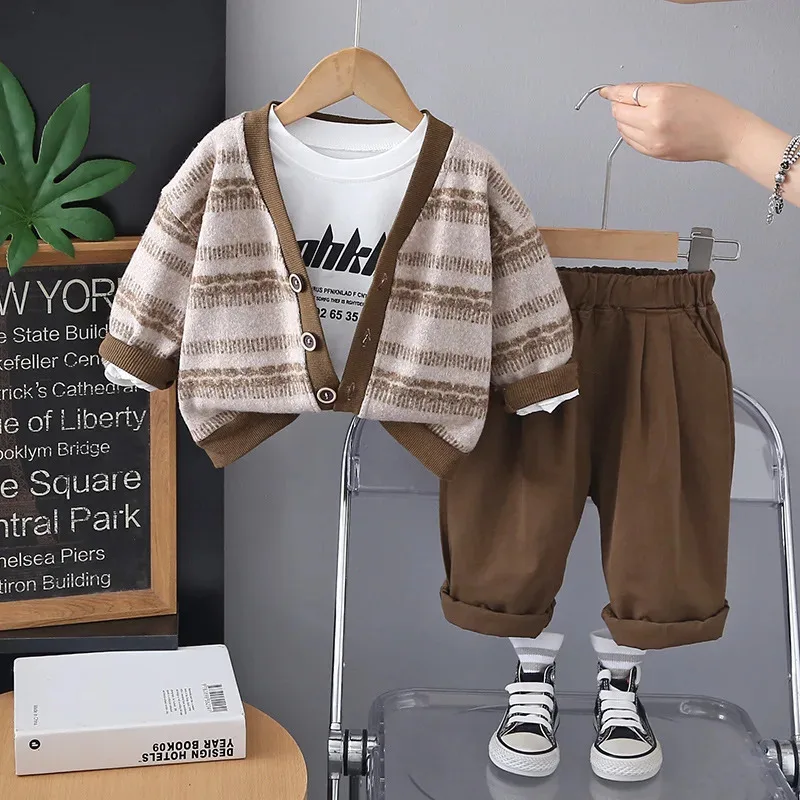 COSda@3PCS Children Autumn Suits Boys Fashion Long Sleeve Clothing Pants Toddler Latters Suits Casual Clothing 0-5yearsCOSda@
COSda@3PCS Children Autumn Suits Boys Fashion Long Sleeve Clothing Pants Toddler Latters Suits Casual Clothing 0-5yearsCOSda@