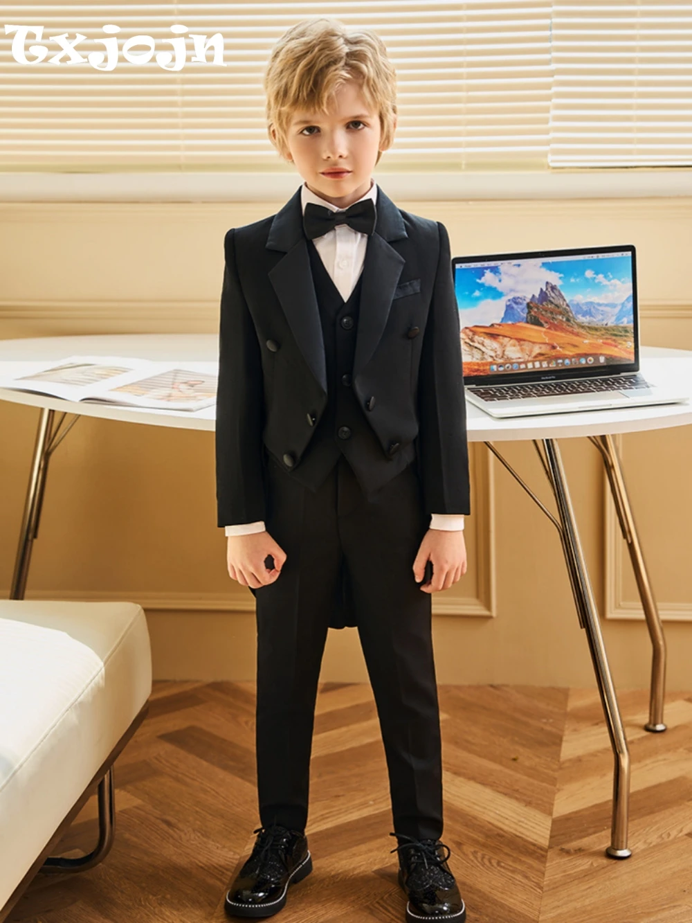 Txjojn Handsome Boys Suits 4 Pieces Jacket Vest Pants Bow-tie Piano Performance Formal Kids Tuxedo Birthday Party Outfit
Txjojn Handsome Boys Suits 4 Pieces Jacket Vest Pants Bow-tie Piano Performance Formal Kids Tuxedo Birthday Party Outfit