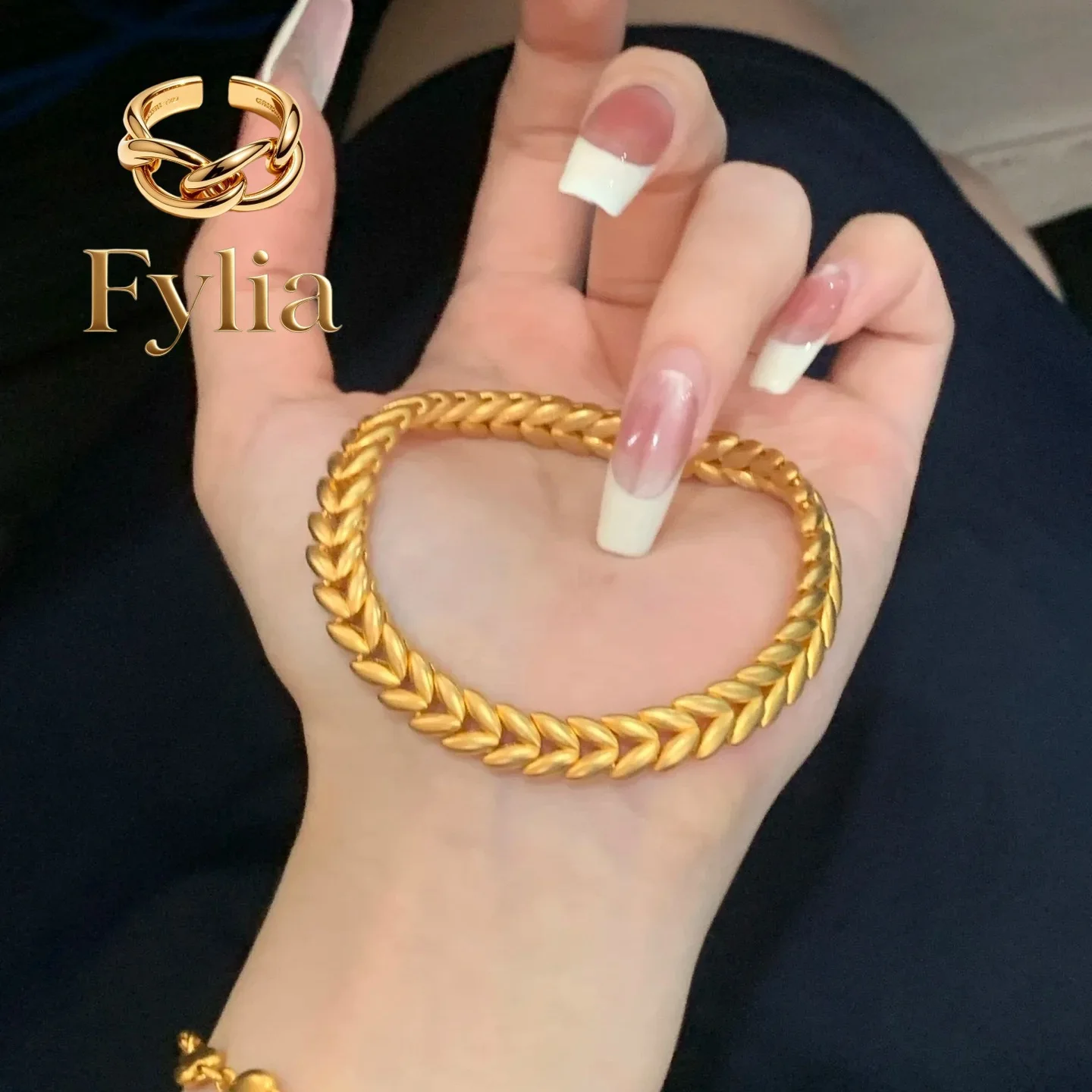 Fylia Jewelry Creative atmospheric wheat ears and plain ring bracelet 24K real gold simple and versatile 9999 bracelet fashio
Fylia Jewelry Creative atmospheric wheat ears and plain ring bracelet 24K real gold simple and versatile 9999 bracelet fashio