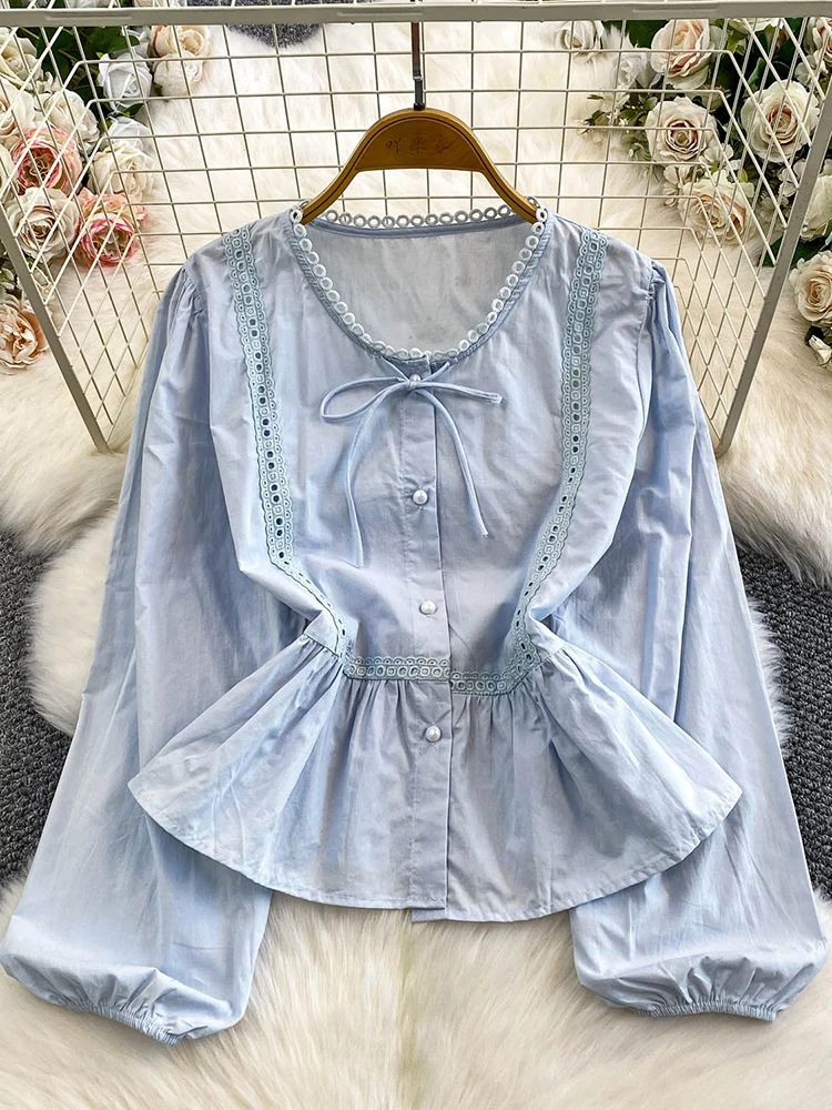 Women's Spring Autumn Blouse Japanese Gentle Style Lace Hollow Splicing O-Neck Shirt with Pearl Buckle Pullover Female Top BL254
Women's Spring Autumn Blouse Japanese Gentle Style Lace Hollow Splicing O-Neck Shirt with Pearl Buckle Pullover Female Top BL254