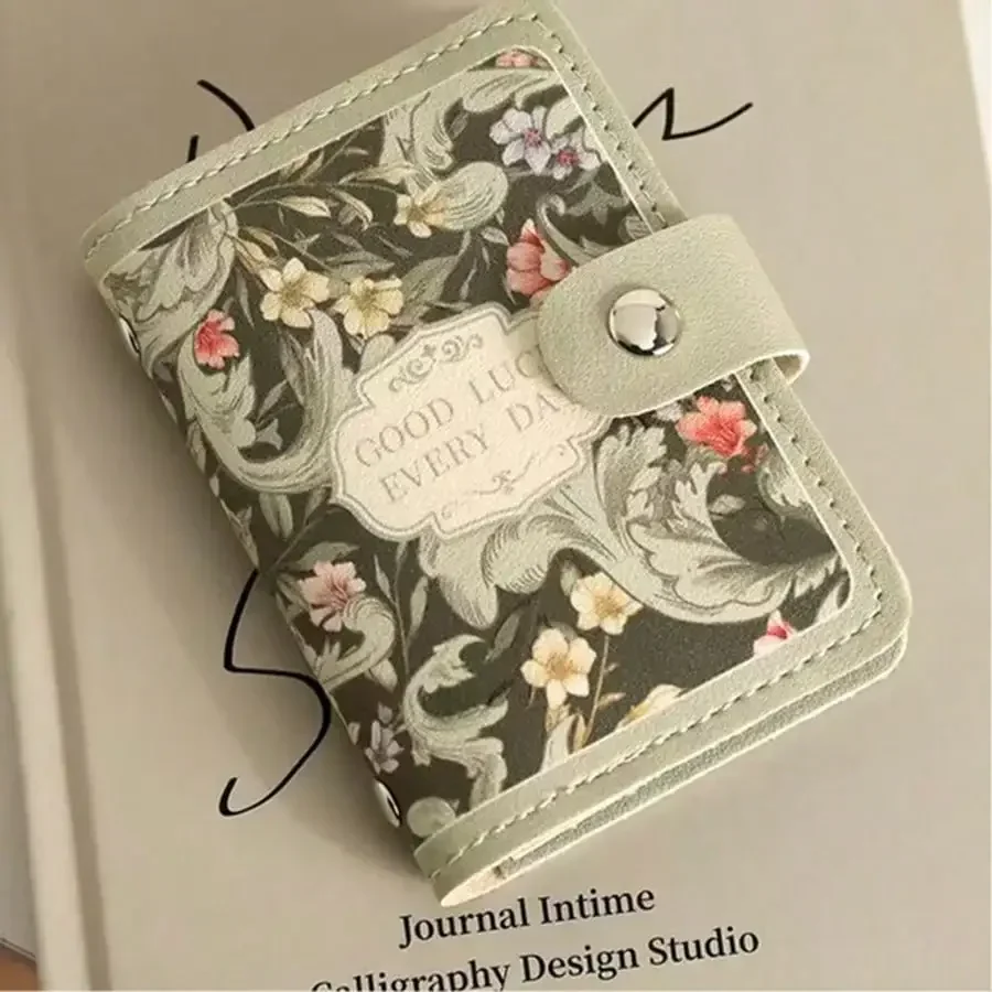 Floral Oil Painting Style Card Holder For Women, Retro Design, Multi-Slot Card Holder For Bank Cards And ID Documents, Large Cap
Floral Oil Painting Style Card Holder For Women, Retro Design, Multi-Slot Card Holder For Bank Cards And ID Documents, Large Cap