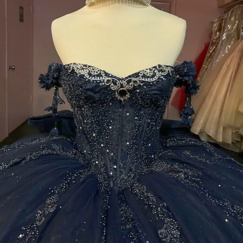 Customized Shiny dark blue Quinceanera Dresses Off the Shoulder applique Tull Long tail 3D flower Bow Vestido 15 Quinceanera
Customized Shiny dark blue Quinceanera Dresses Off the Shoulder applique Tull Long tail 3D flower Bow Vestido 15 Quinceanera