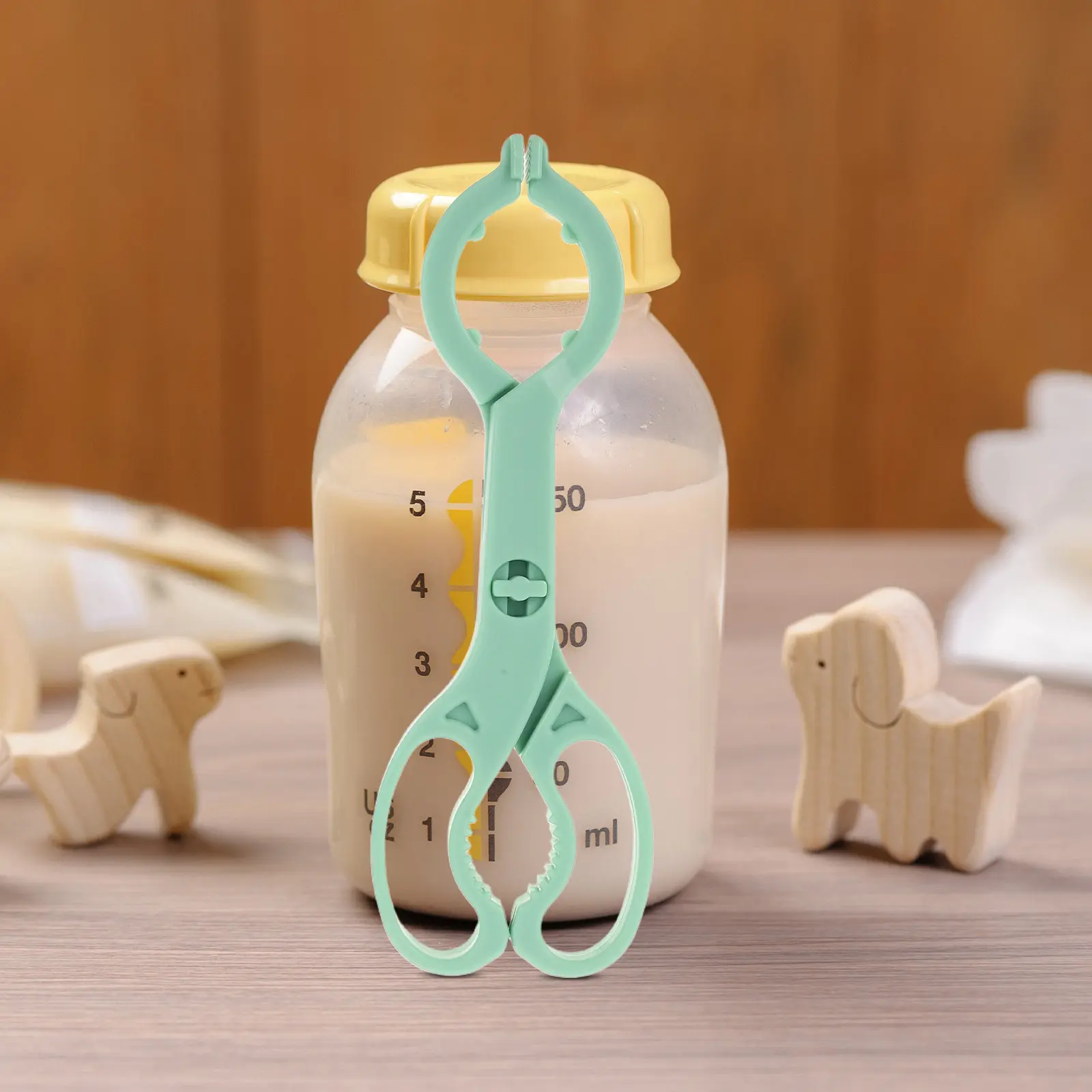 2 шт. Противоскользящие зажимы для детских бутылочек, термостойкие, портативные держатели для бутылочек с широким и стандартным горлышком
2 шт. Противоскользящие зажимы для детских бутылочек, термостойкие, портативные держатели для бутылочек с широким и стандартным горлышком