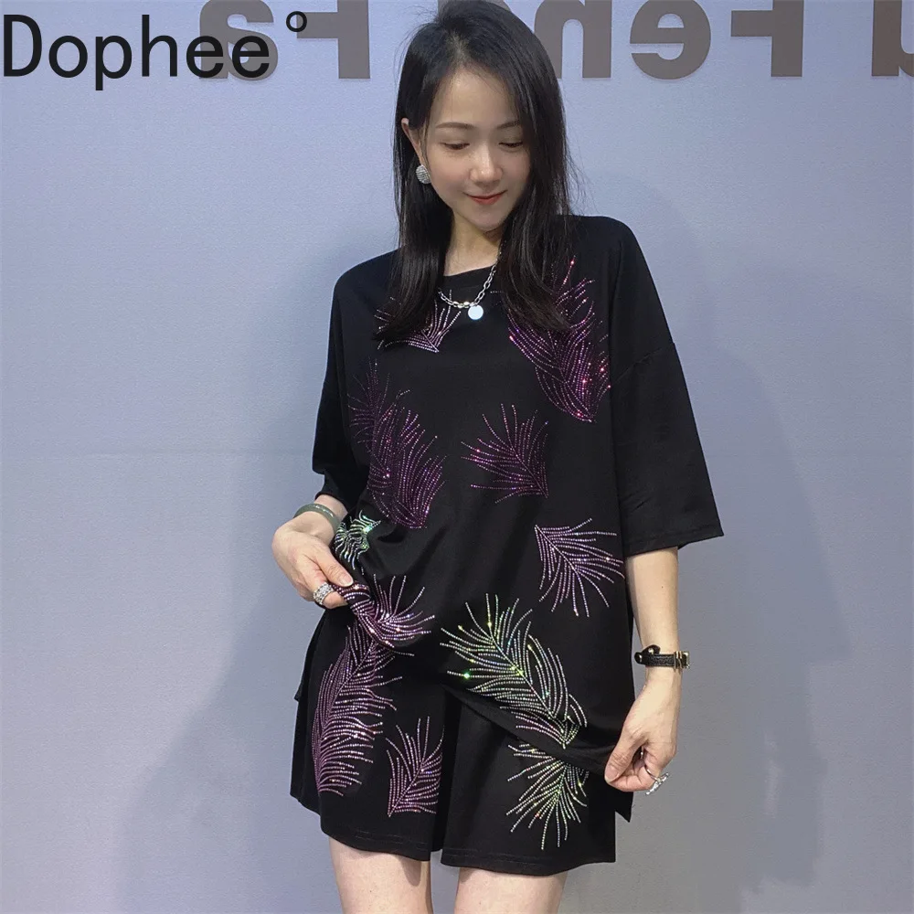 New Summer Women Two-piece Set Shiny Hot Drilling Loose Short Sleeve T-shirt Top + Elastic Waist Wide Leg Shorts Sports Suits
New Summer Women Two-piece Set Shiny Hot Drilling Loose Short Sleeve T-shirt Top + Elastic Waist Wide Leg Shorts Sports Suits