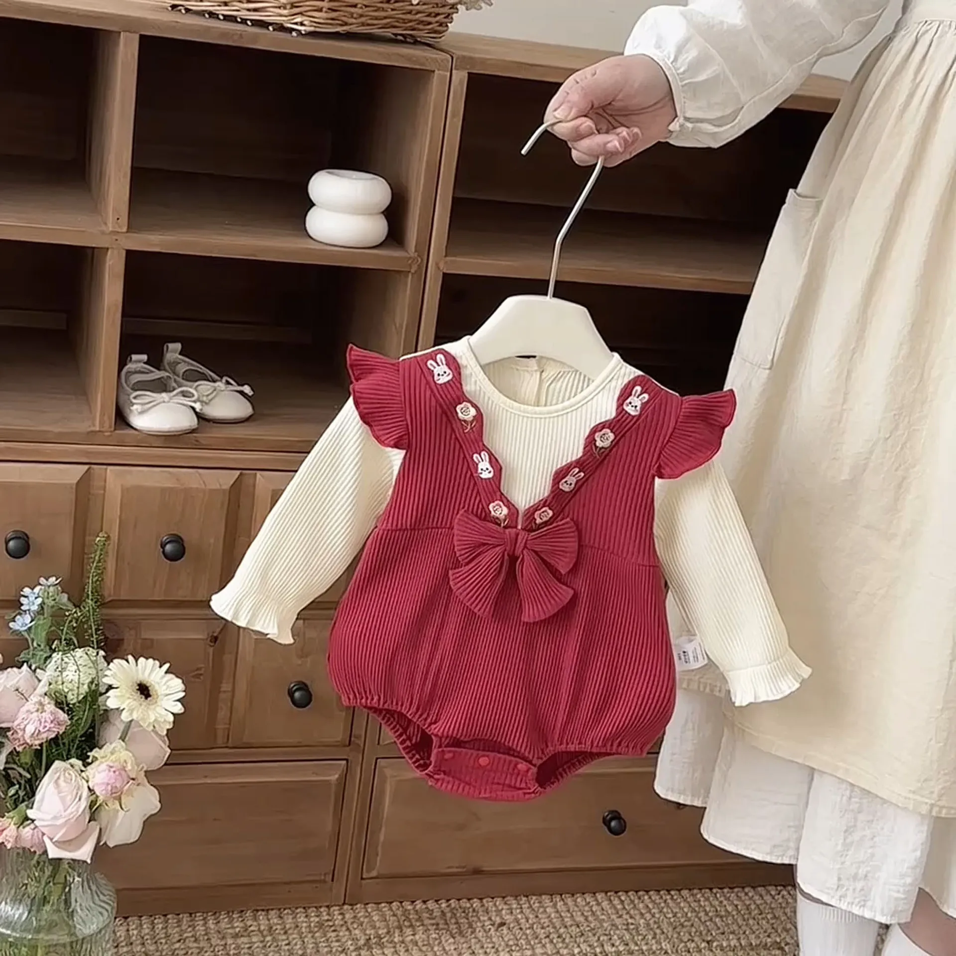 Baby Clothing 2026 New Year Newborn Girls Bodysuit Cute Rabbit Embroidery Baby Girl's Long Sleeve One Piece Clothes
Baby Clothing 2026 New Year Newborn Girls Bodysuit Cute Rabbit Embroidery Baby Girl's Long Sleeve One Piece Clothes