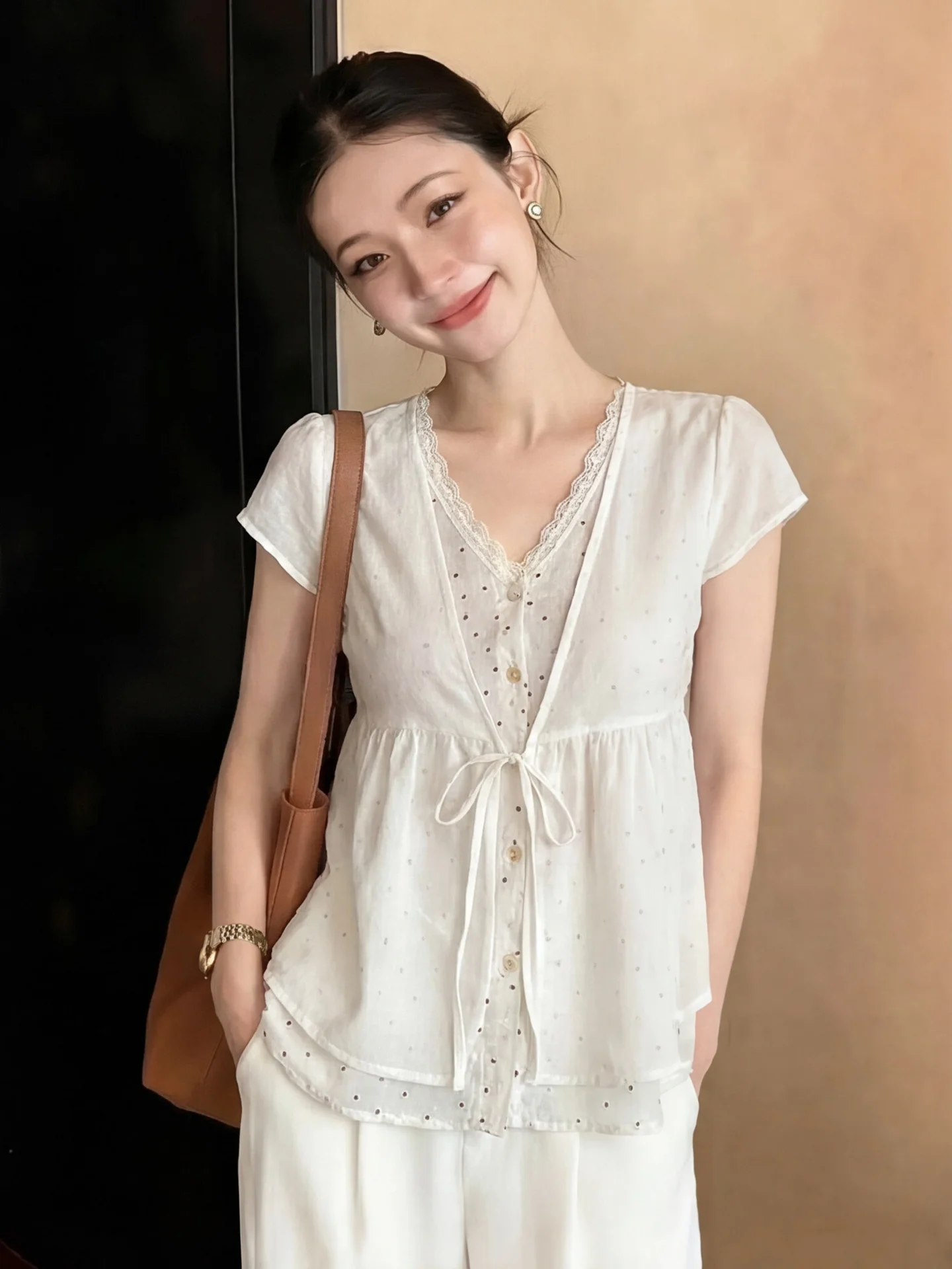 Sweet Style Polka Dot Lace Fly Sleeve Shirt Women Summer Anti Aging V Neck Doll Top Thin Regular Length Open Cardigan
Sweet Style Polka Dot Lace Fly Sleeve Shirt Women Summer Anti Aging V Neck Doll Top Thin Regular Length Open Cardigan