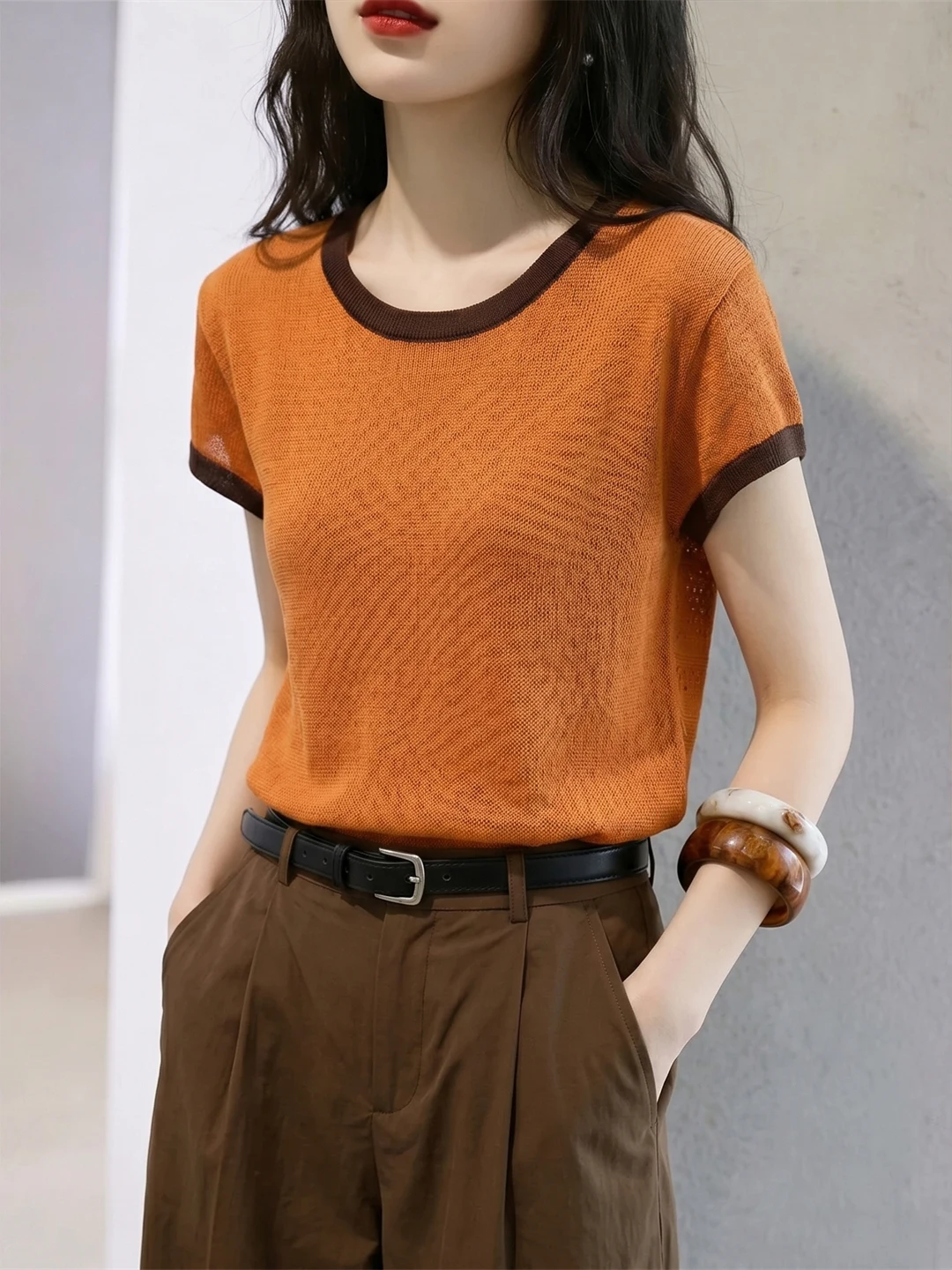 Ice Silk Knitted Short Sleeve round Neck Casual Top Comfortable Slimming Summer Fashionable Korean Style Commute Wind Blouse
Ice Silk Knitted Short Sleeve round Neck Casual Top Comfortable Slimming Summer Fashionable Korean Style Commute Wind Blouse
