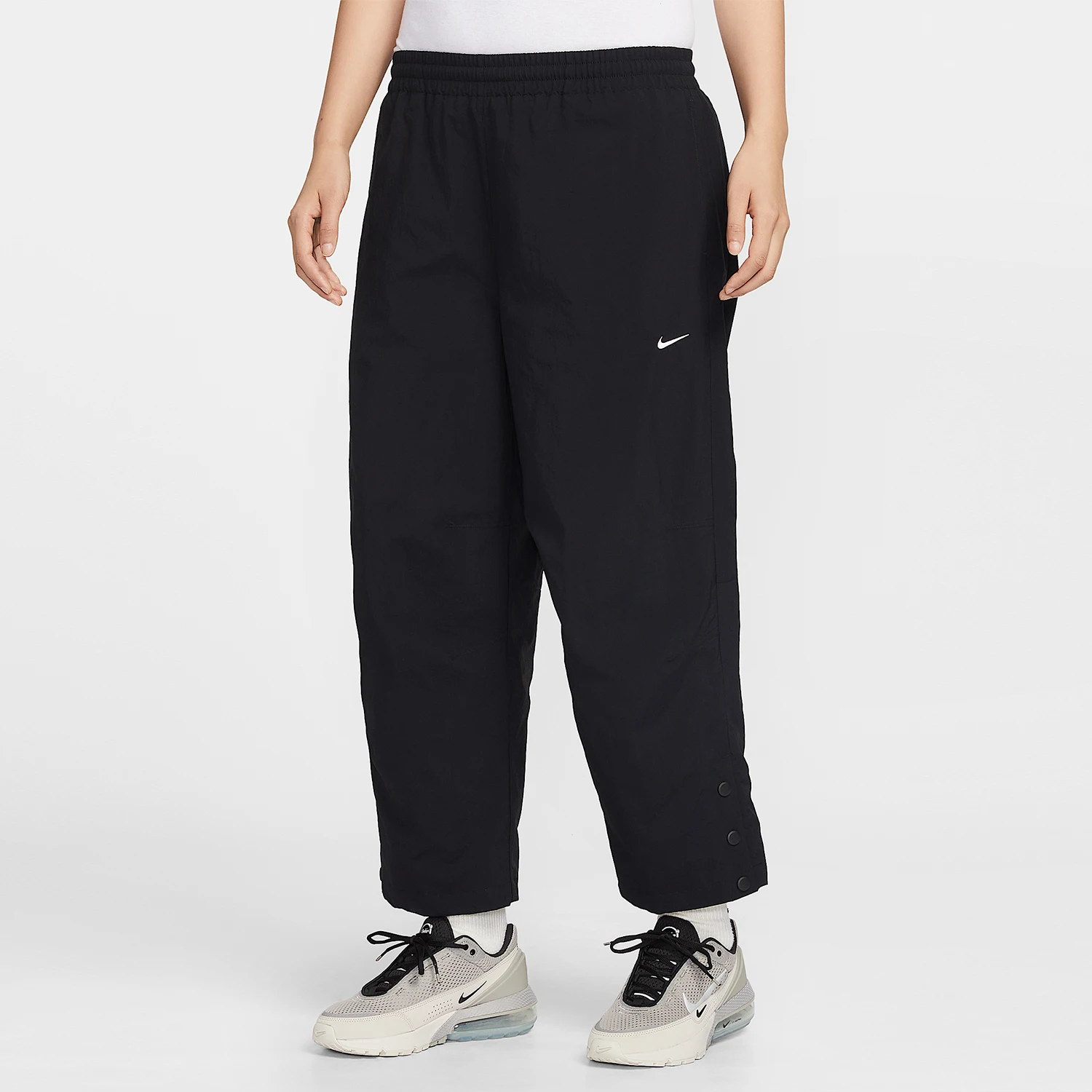 Nike Authentic Sportswear Women's High-Waist Woven Classic Pants IF0221-010
Nike Authentic Sportswear Women's High-Waist Woven Classic Pants IF0221-010