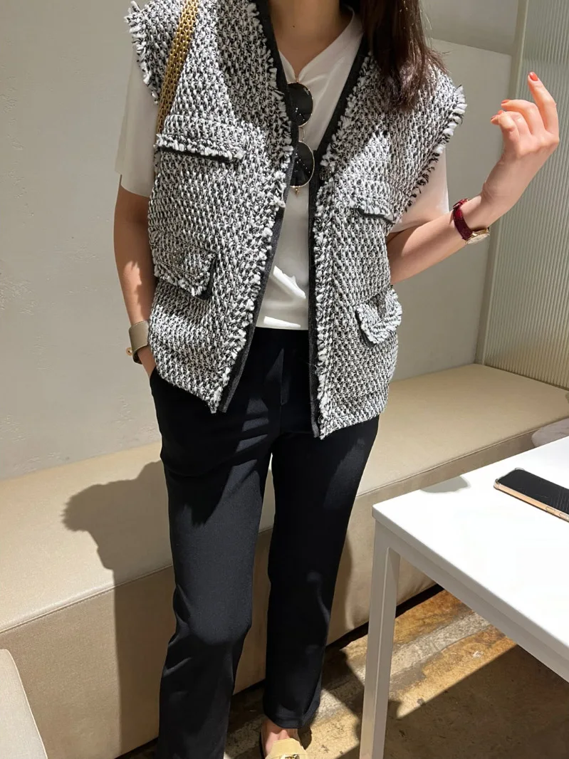 Dongda Gate Personali Small Fraance Sle Thi Твидовый жилет с бахромой Женский открытый кардиган Oulder Pad Верхняя одежда
Dongda Gate Personali Small Fraance Sle Thi Твидовый жилет с бахромой Женский открытый кардиган Oulder Pad Верхняя одежда