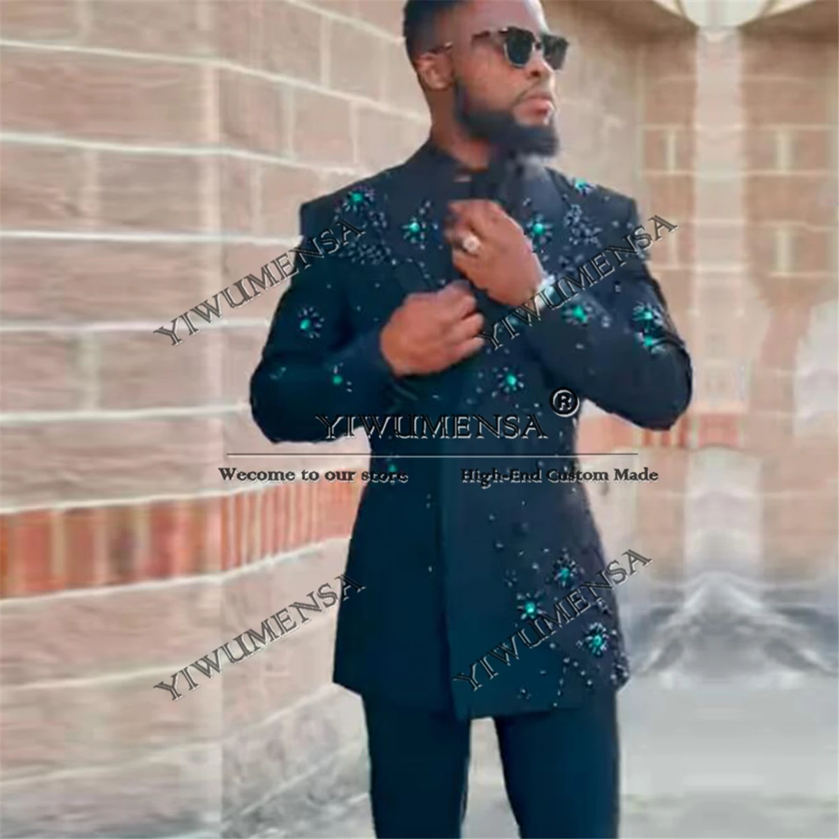 Metallic Crystal Jewelry Tuxedo Suit For Men Double Breasted Jacket Pants 2 Pieces Groom Formal Party Wedding Dresses Customized
Metallic Crystal Jewelry Tuxedo Suit For Men Double Breasted Jacket Pants 2 Pieces Groom Formal Party Wedding Dresses Customized