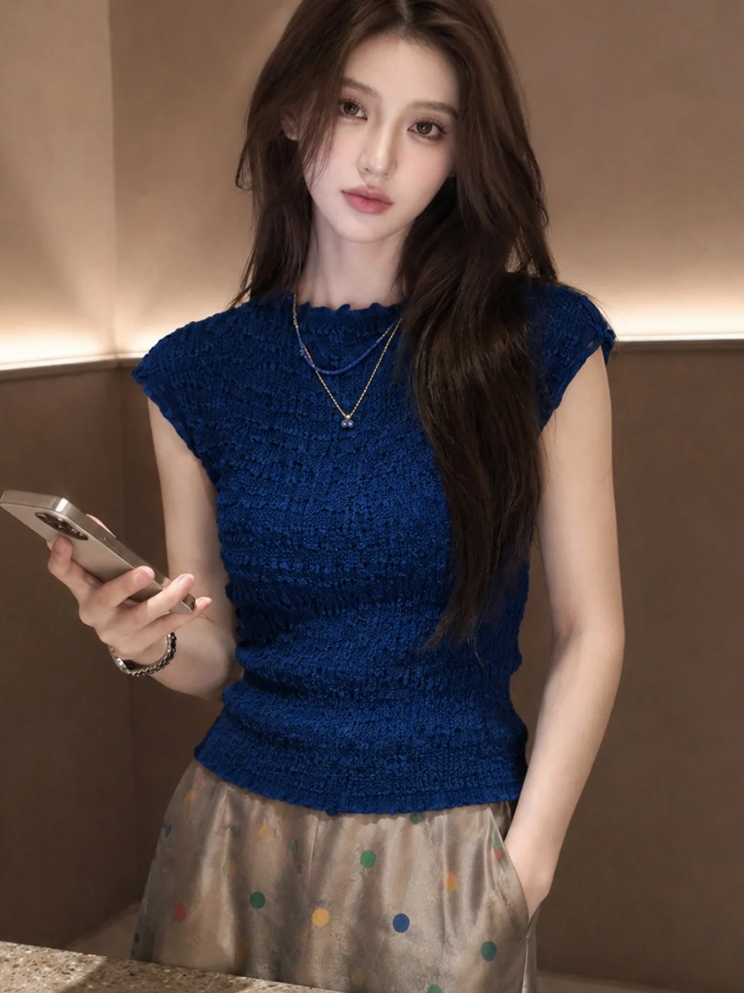 Minimalist Korean Style Sexy Slim Fit Short Sleeve Top Textured Versatile Elegant Summer Fashionable Shirt for Women
Minimalist Korean Style Sexy Slim Fit Short Sleeve Top Textured Versatile Elegant Summer Fashionable Shirt for Women