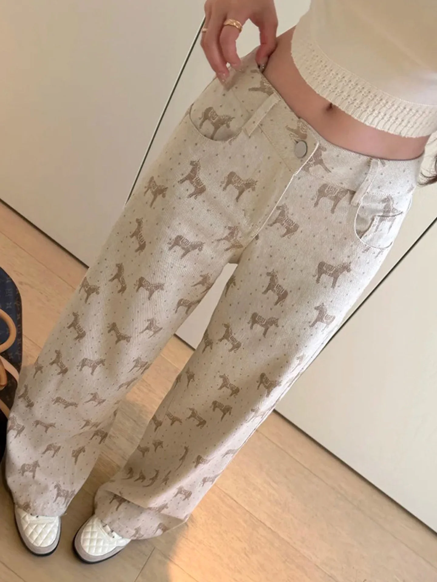 Retro American Print Slim Fit Jeans Women's BF Lazy Style High Street Floor Length Pants Summer 2026 Casual Wear
Retro American Print Slim Fit Jeans Women's BF Lazy Style High Street Floor Length Pants Summer 2026 Casual Wear