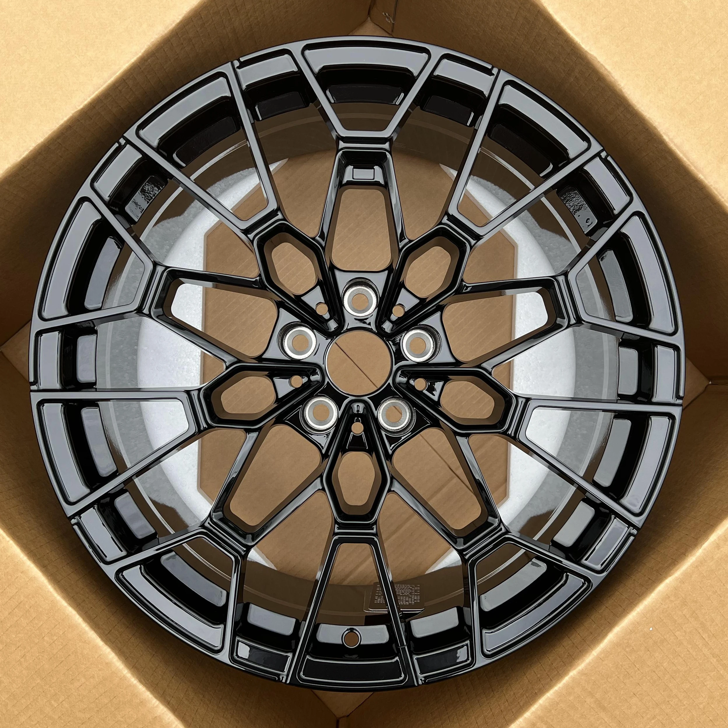 Customized Forged Car Rims 17 18 19 20 21 22Inch Black Alloy Wheel Suitable for Passenger Car Wheels for Bmw E60 F10 E90
Customized Forged Car Rims 17 18 19 20 21 22Inch Black Alloy Wheel Suitable for Passenger Car Wheels for Bmw E60 F10 E90