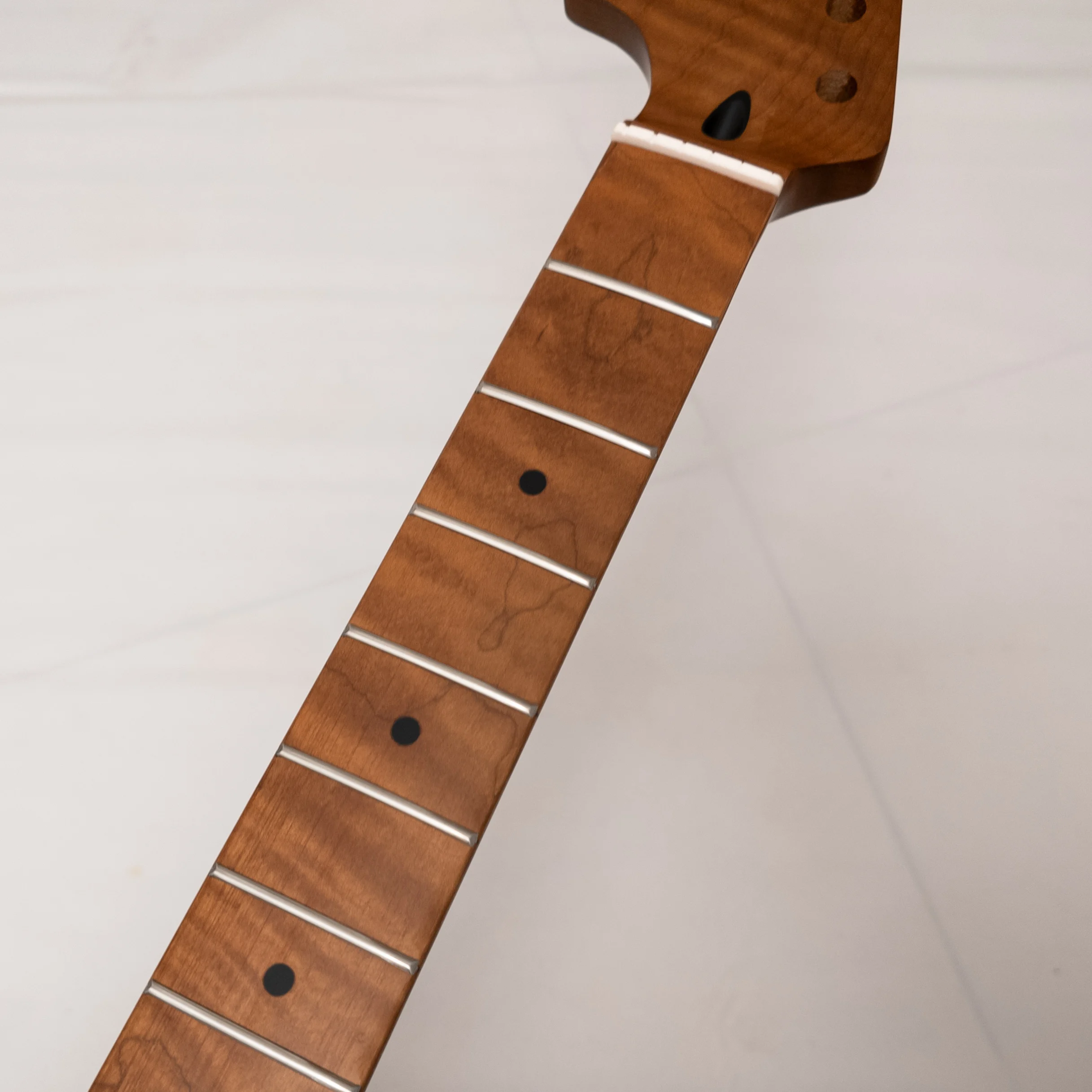 Left Handed Guitar Neck Roasted Maple Tiger Flame Maple Fingerboard 25.5" Scale 22 Frets Modern C 9.5 Radius Large Headstock
Left Handed Guitar Neck Roasted Maple Tiger Flame Maple Fingerboard 25.5" Scale 22 Frets Modern C 9.5 Radius Large Headstock
