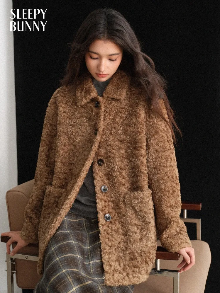 Винтажная женская куртка из мягкого плюша, свободного кроя, легкая, для ранней весны, с отложным воротником, уютная, повседневный стиль, женственный образ
Винтажная женская куртка из мягкого плюша, свободного кроя, легкая, для ранней весны, с отложным воротником, уютная, повседневный стиль, женственный образ