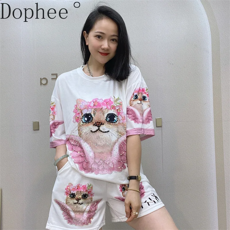 2025 New Summer Women Two-piece Set Cute Cartoon Hot Drilling Loose Half Sleeve T-shirt Top + Casual A-line Shorts Female Suits
2025 New Summer Women Two-piece Set Cute Cartoon Hot Drilling Loose Half Sleeve T-shirt Top + Casual A-line Shorts Female Suits