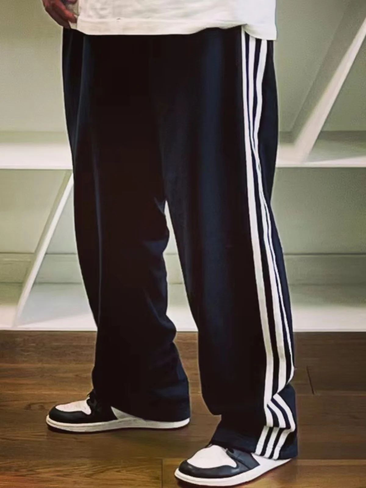 BTTJOB Striped Sweatpants Polygonal Weave Belt Sports Pants Faion Urban Sle Youth Long Trousers with Zipper Decoration
BTTJOB Striped Sweatpants Polygonal Weave Belt Sports Pants Faion Urban Sle Youth Long Trousers with Zipper Decoration