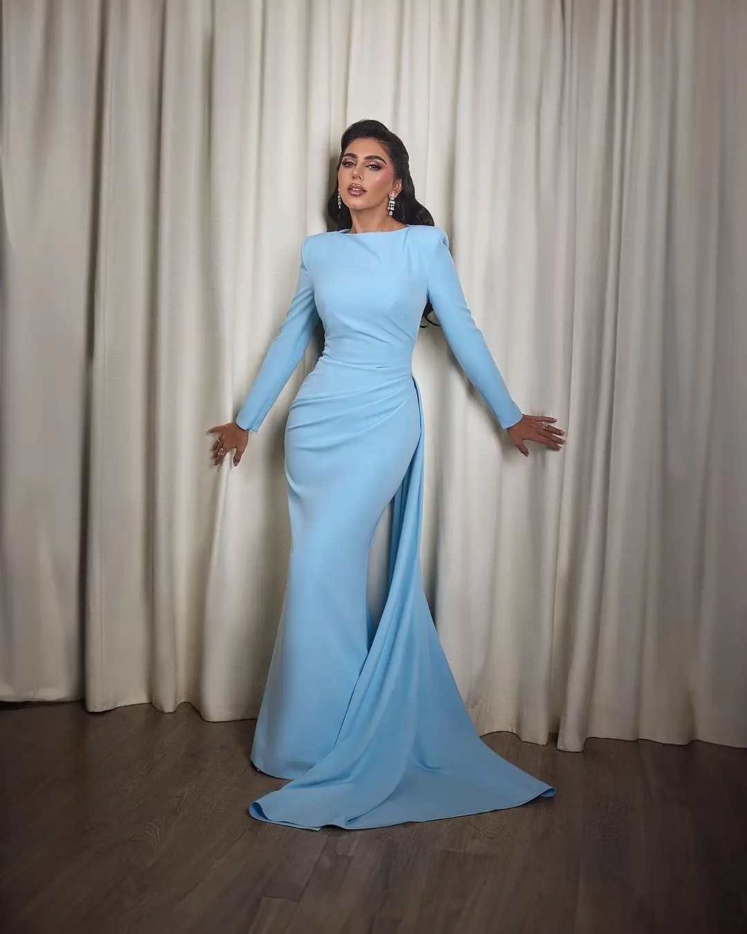 Customized Graceful Mermaid O-Neck Long Sleeves Evening Dresses Classic Panel Train Pleats Blue Vestido De Festa Robe de soirée
Customized Graceful Mermaid O-Neck Long Sleeves Evening Dresses Classic Panel Train Pleats Blue Vestido De Festa Robe de soirée