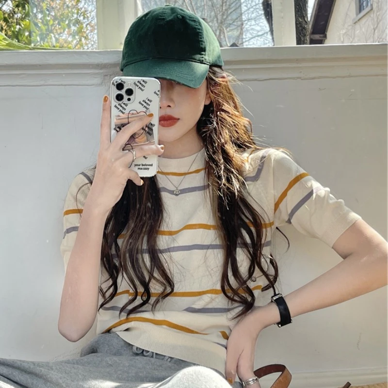 Ретро-футболка в полоску с коротким рукавом, женская летняя новинка, универсальный укороченный топ с эффектом стройности
Ретро-футболка в полоску с коротким рукавом, женская летняя новинка, универсальный укороченный топ с эффектом стройности