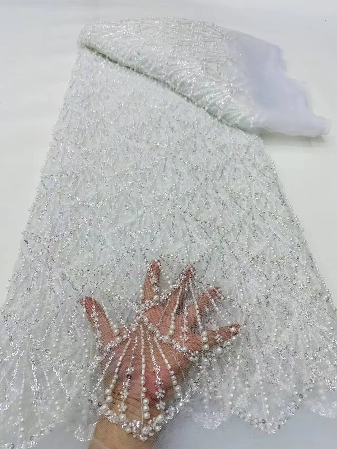 Luxury African Beaded 2025 High Quality Nigerian Sequins With Pearl Lace French Tulle Lace Fabric For Party Dress Sewing
Luxury African Beaded 2025 High Quality Nigerian Sequins With Pearl Lace French Tulle Lace Fabric For Party Dress Sewing