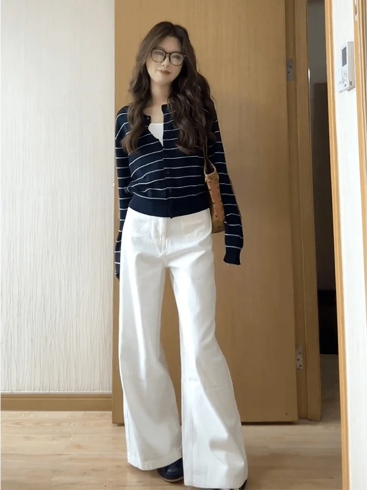 plus Size Navy Striped Knit Top Women's Casual Denim Pants Set Autumn New Style White Straight Leg Jeans Ensemble for Women
plus Size Navy Striped Knit Top Women's Casual Denim Pants Set Autumn New Style White Straight Leg Jeans Ensemble for Women