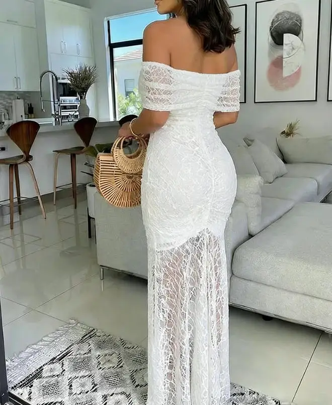 Elegant Folded Off-The-Shoulder Pleated Lace Evening Dress with Fish-Tail Skirt for Women
Elegant Folded Off-The-Shoulder Pleated Lace Evening Dress with Fish-Tail Skirt for Women