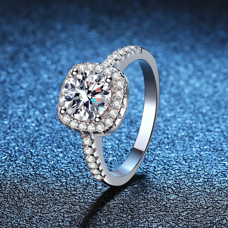 Women's 1-carat mossan diamond ring Mossan diamond ring pt950 platinum square bag ring gift ring
Women's 1-carat mossan diamond ring Mossan diamond ring pt950 platinum square bag ring gift ring