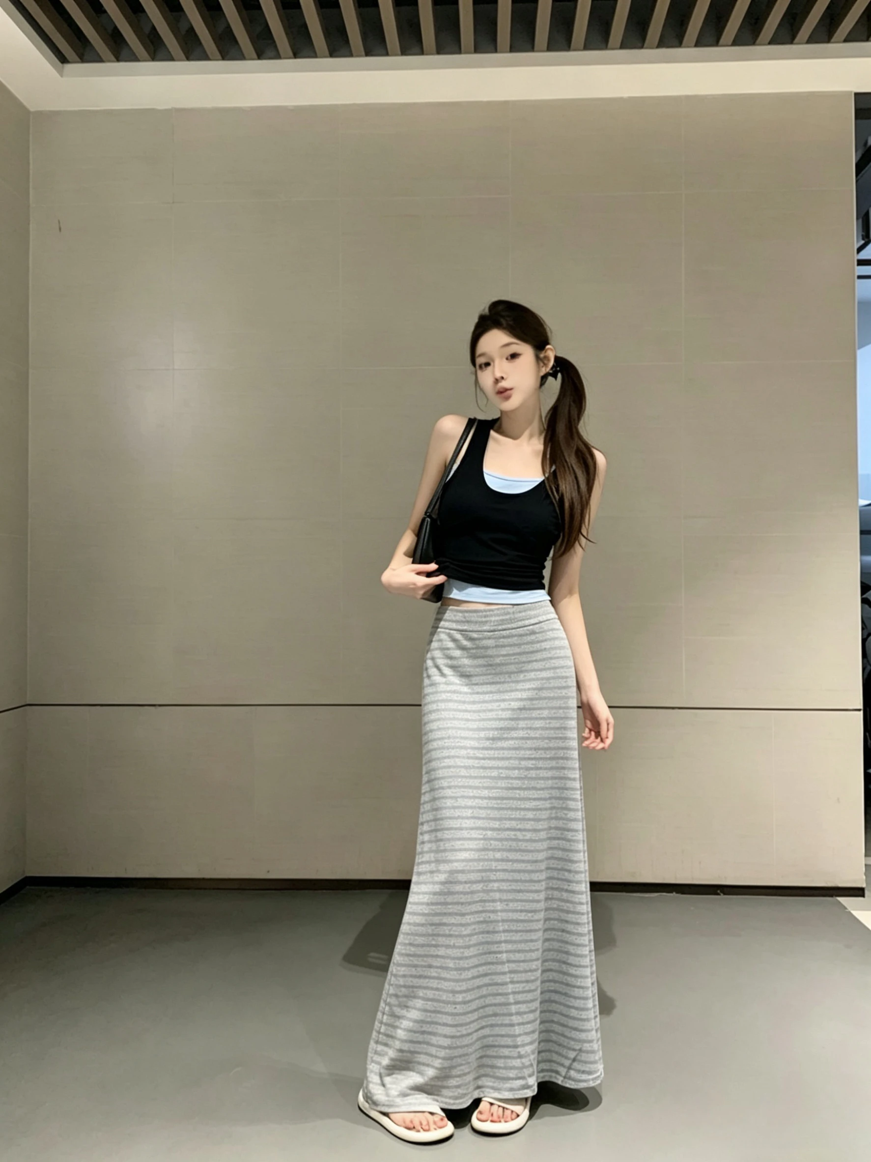 Kumikumi Summer New Spicy Girl Color Block Vest Women's High Waist Stripe Skirt Long Dress Two-Piece Set Fashionable Ens...
Kumikumi Summer New Spicy Girl Color Block Vest Women's High Waist Stripe Skirt Long Dress Two-Piece Set Fashionable Ens...