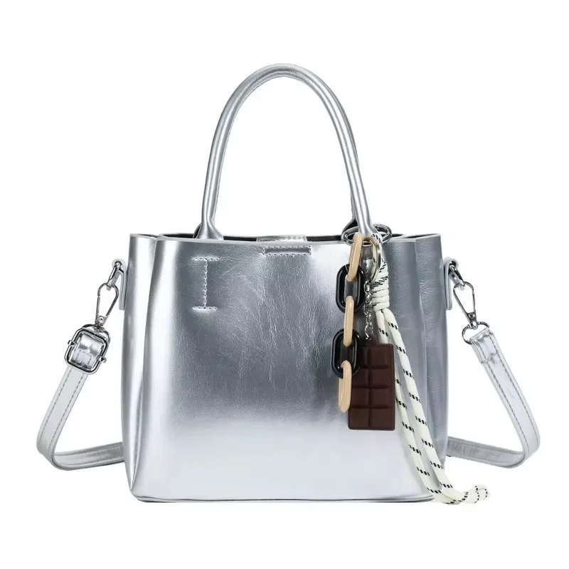 2025 Ретро масляная восковая кожаная женская модная универсальная сумка через плечо, высококачественная пригородная сумка-мессенджер + бесплатная доставка
2025 Ретро масляная восковая кожаная женская модная универсальная сумка через плечо, высококачественная пригородная сумка-мессенджер + бесплатная доставка