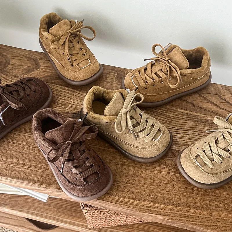 Winter New Warm Plush Suede Leather Lace-Up Children's Sports Shoes for Boys Girls Soft Bottom Anti Slip Casual Retro Sneakers
Winter New Warm Plush Suede Leather Lace-Up Children's Sports Shoes for Boys Girls Soft Bottom Anti Slip Casual Retro Sneakers