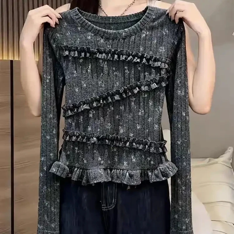Sweet Style Women's Knit Top With Ruffles And Star Print For Office Wear In Spring And Autumn
Sweet Style Women's Knit Top With Ruffles And Star Print For Office Wear In Spring And Autumn