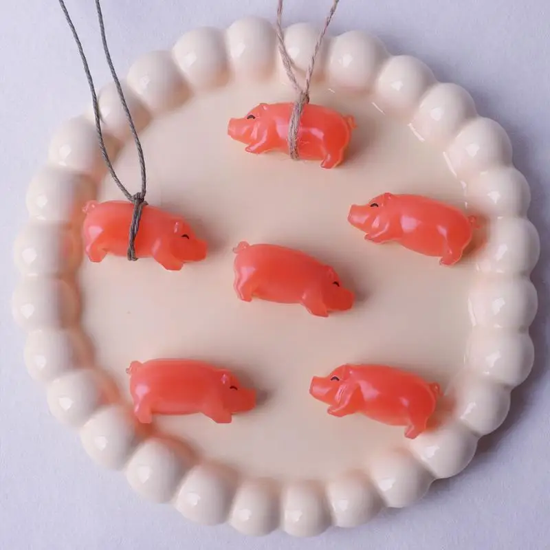 Car Pendant Roast Hog Decorations Color Changing Funny Cute Aesthetic Cool Car Pendant Auto Interior Decoration For Friends
Car Pendant Roast Hog Decorations Color Changing Funny Cute Aesthetic Cool Car Pendant Auto Interior Decoration For Friends