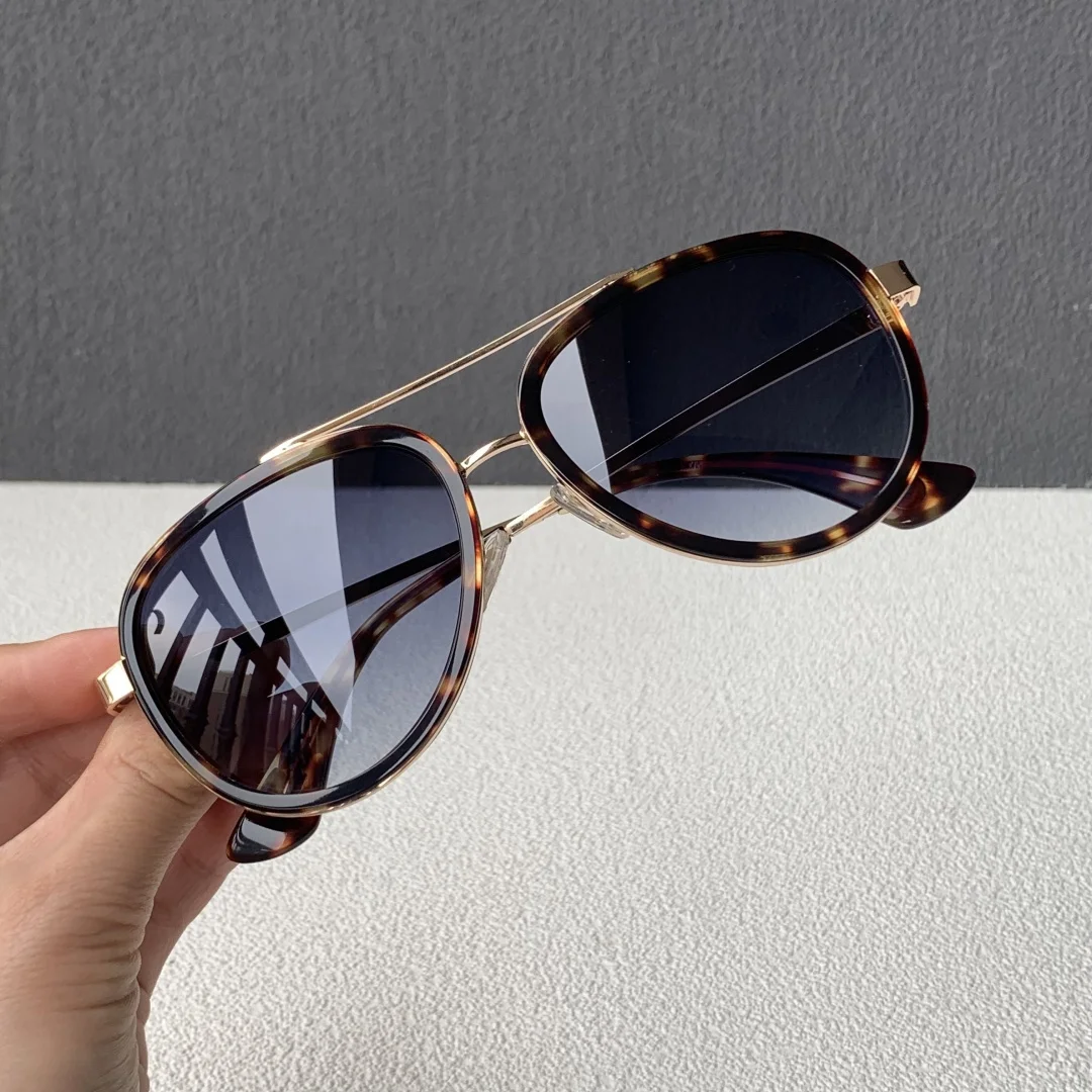 Vintage Mens Pilot Sunglasses Luxury Designer Sun Glasses for Women Retro Fashion Sunglass Men Shades UV400 Tortoise Eyewear
Vintage Mens Pilot Sunglasses Luxury Designer Sun Glasses for Women Retro Fashion Sunglass Men Shades UV400 Tortoise Eyewear