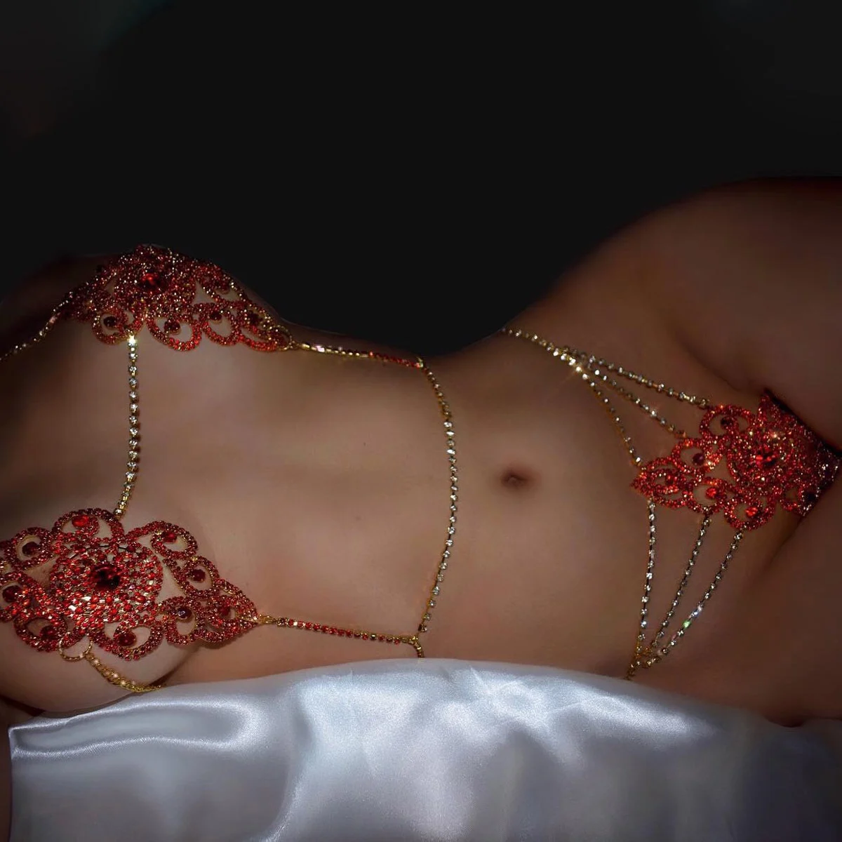 Fashion Trend Flower Body Chain Set, Red Crystal Rhinestone Shiny Sexy Bikini Body Chain
Fashion Trend Flower Body Chain Set, Red Crystal Rhinestone Shiny Sexy Bikini Body Chain
