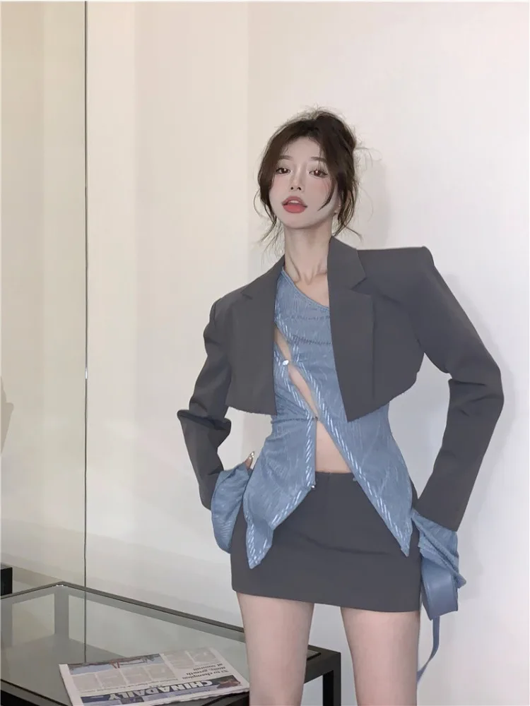 UNXX 2025 Spring Autumn New Fashion Women Crop Blazer Skirt Suits with Blouse Hot Girl S Korea Short Y2k Ladies 3 Pieces Set
UNXX 2025 Spring Autumn New Fashion Women Crop Blazer Skirt Suits with Blouse Hot Girl S Korea Short Y2k Ladies 3 Pieces Set