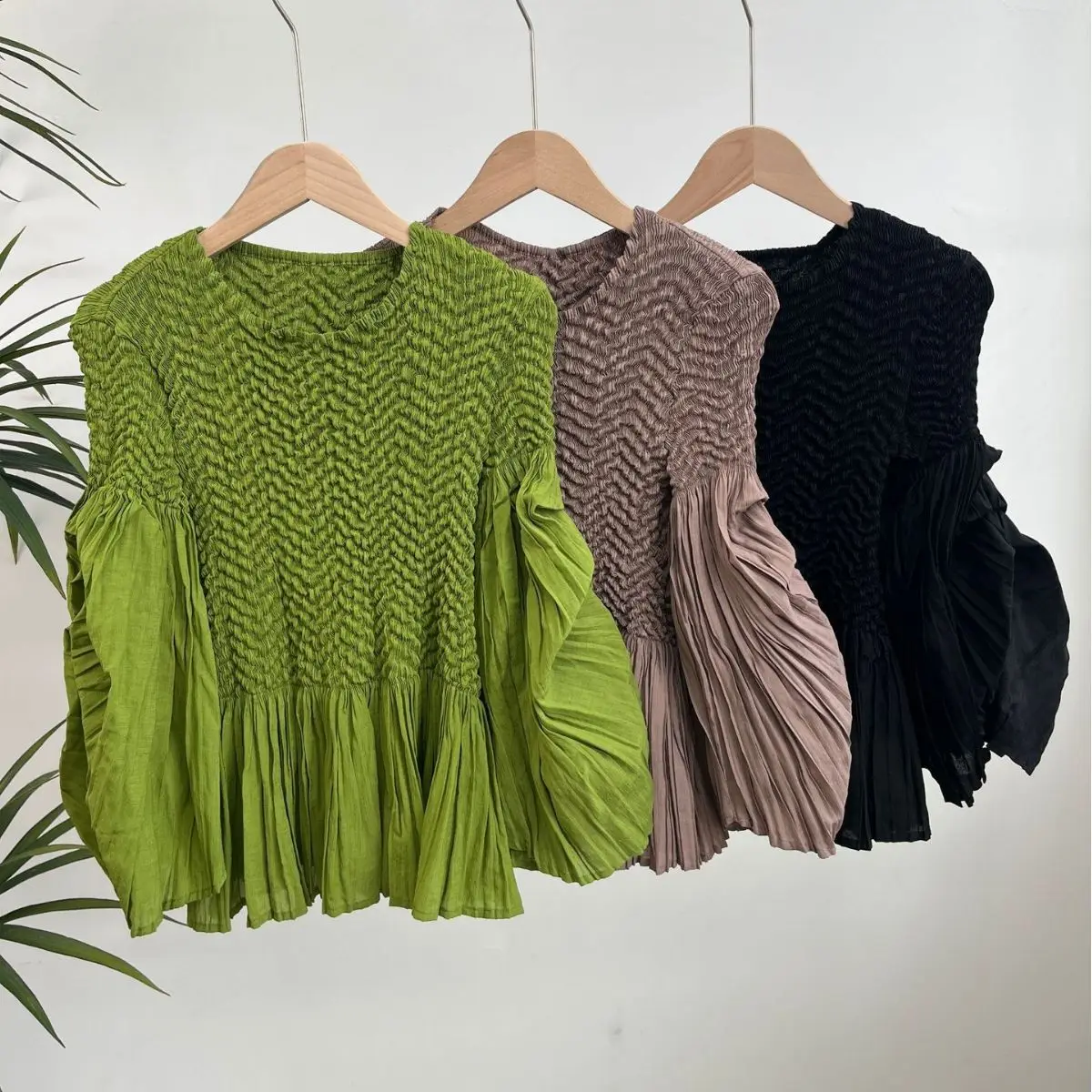 Miyake Loose Temperament High-end Blouse Female High-end Pleated Princess Blouse Bubble Sleeve Elegant Clothing 2023 Autumn New
Miyake Loose Temperament High-end Blouse Female High-end Pleated Princess Blouse Bubble Sleeve Elegant Clothing 2023 Autumn New