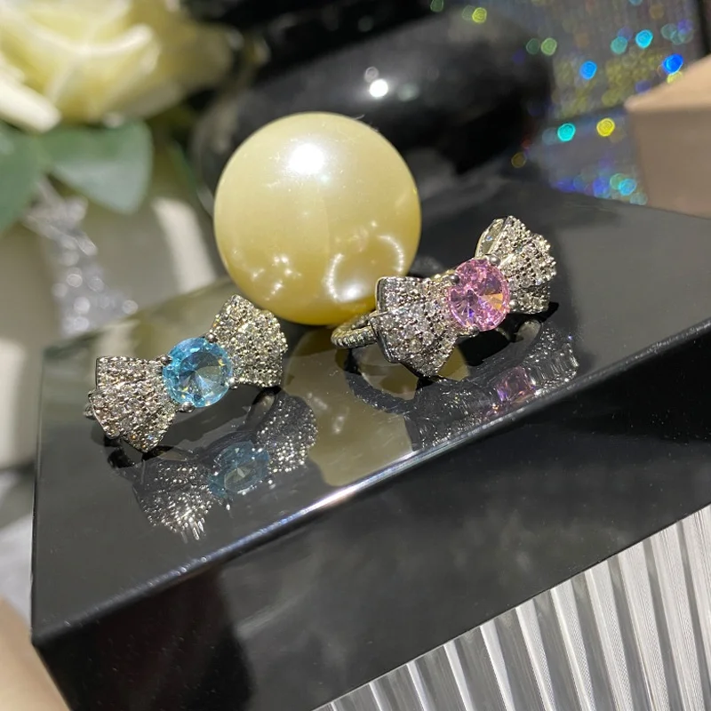 Изысканное кольцо с узлом и камнем цвета пастельной розы, маленькое, сверкающее, модное ювелирное украшение
Изысканное кольцо с узлом и камнем цвета пастельной розы, маленькое, сверкающее, модное ювелирное украшение