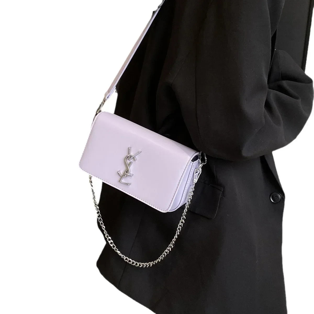 Retro Fashion Underarm Bag 2025 Spring and Summer New Niche All-in-one Texture Single Shoulder Oblique Bag Women's Bag
Retro Fashion Underarm Bag 2025 Spring and Summer New Niche All-in-one Texture Single Shoulder Oblique Bag Women's Bag