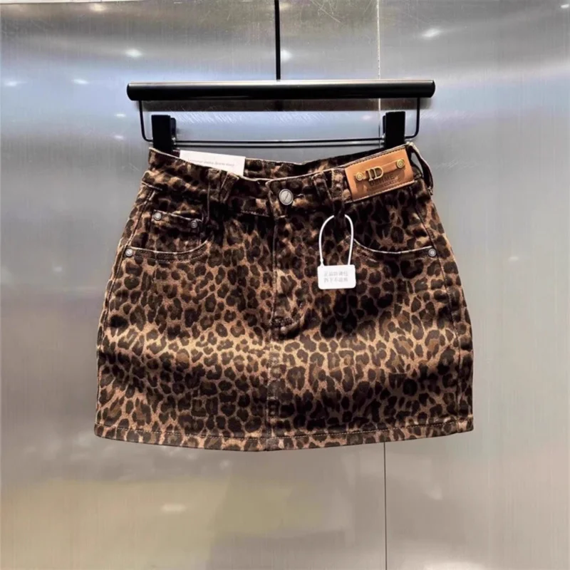 European Style Hot Girl Leopard Print Bodycon Skirt Women Summer High Waist Slimming Stretch A-Line Skirt
European Style Hot Girl Leopard Print Bodycon Skirt Women Summer High Waist Slimming Stretch A-Line Skirt