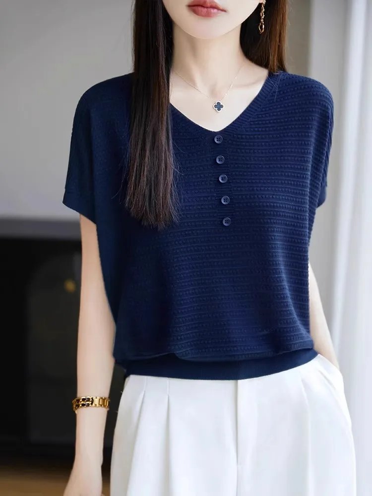Elegant V-Neck Knitted Short Sleeve T-Shirt Women's Loose Cool Feeling Button-Up Summer Top Comfortable Breathable
Elegant V-Neck Knitted Short Sleeve T-Shirt Women's Loose Cool Feeling Button-Up Summer Top Comfortable Breathable