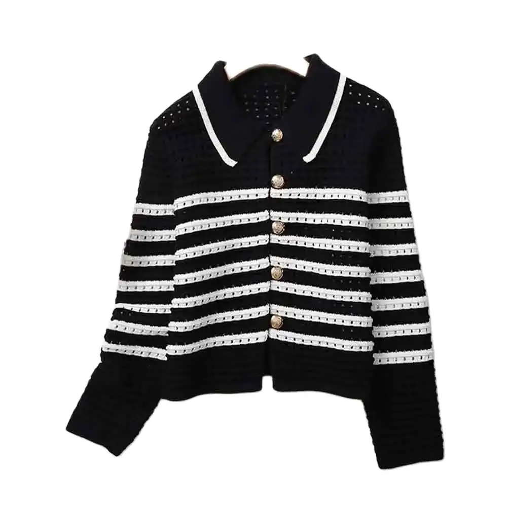 Women 2023 New Fashion Gold button decoration Hollow out striped Knitted Cardigan Vintage Long Sleeve Female Outerwear Chic Tops
Women 2023 New Fashion Gold button decoration Hollow out striped Knitted Cardigan Vintage Long Sleeve Female Outerwear Chic Tops