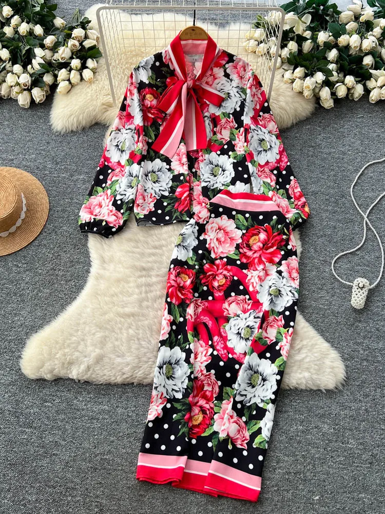 Модный женский осенний комплект: топ с бантом и принтом «фонари», юбка с высокой талией, облегающий крой, европейский стиль
Модный женский осенний комплект: топ с бантом и принтом «фонари», юбка с высокой талией, облегающий крой, европейский стиль