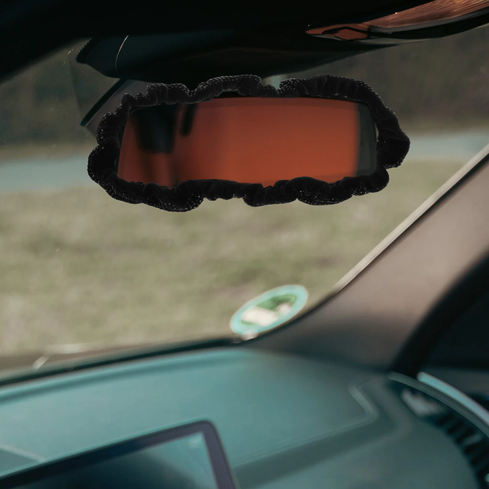 Rhinestone Car Rearview Mirror Cover Universal Fit Stylish Shiny Bling Decor Durable Scratch Resistant Women Auto Interior
Rhinestone Car Rearview Mirror Cover Universal Fit Stylish Shiny Bling Decor Durable Scratch Resistant Women Auto Interior