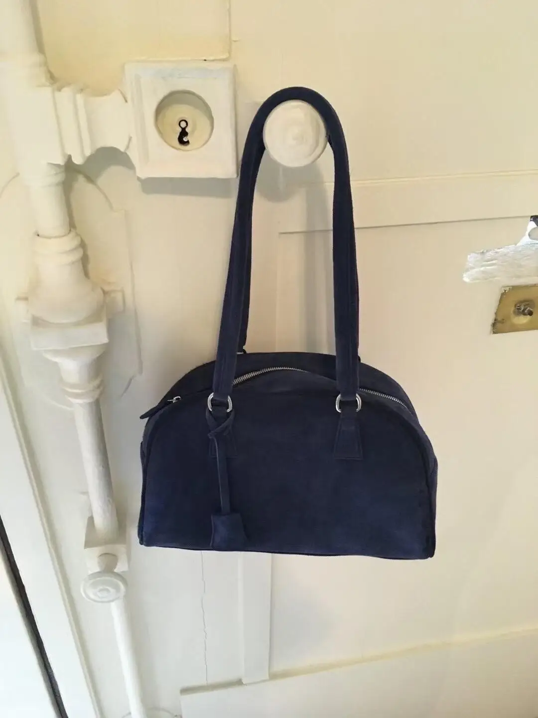 Сумка Boston из искусственной кожи в стиле ретро, женская сумка на одно плечо, сумка подмышки, корейская повседневная однотонная сумка на молнии
Сумка Boston из искусственной кожи в стиле ретро, женская сумка на одно плечо, сумка подмышки, корейская повседневная однотонная сумка на молнии