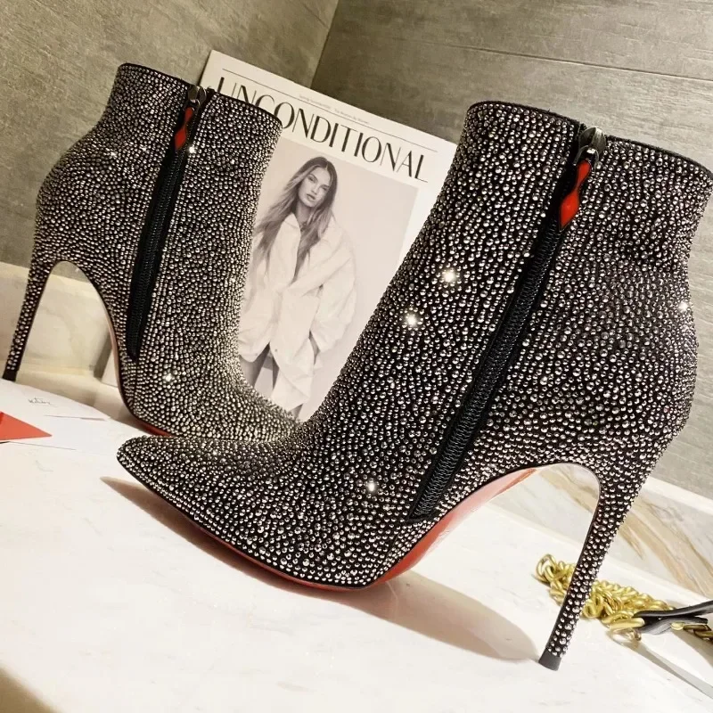Top Quality Womens Red Bottom High Heels Luxury Fashion Ladies Crystal Glisten Red Soled Shoes Classic Retro Designer High Heel
Top Quality Womens Red Bottom High Heels Luxury Fashion Ladies Crystal Glisten Red Soled Shoes Classic Retro Designer High Heel