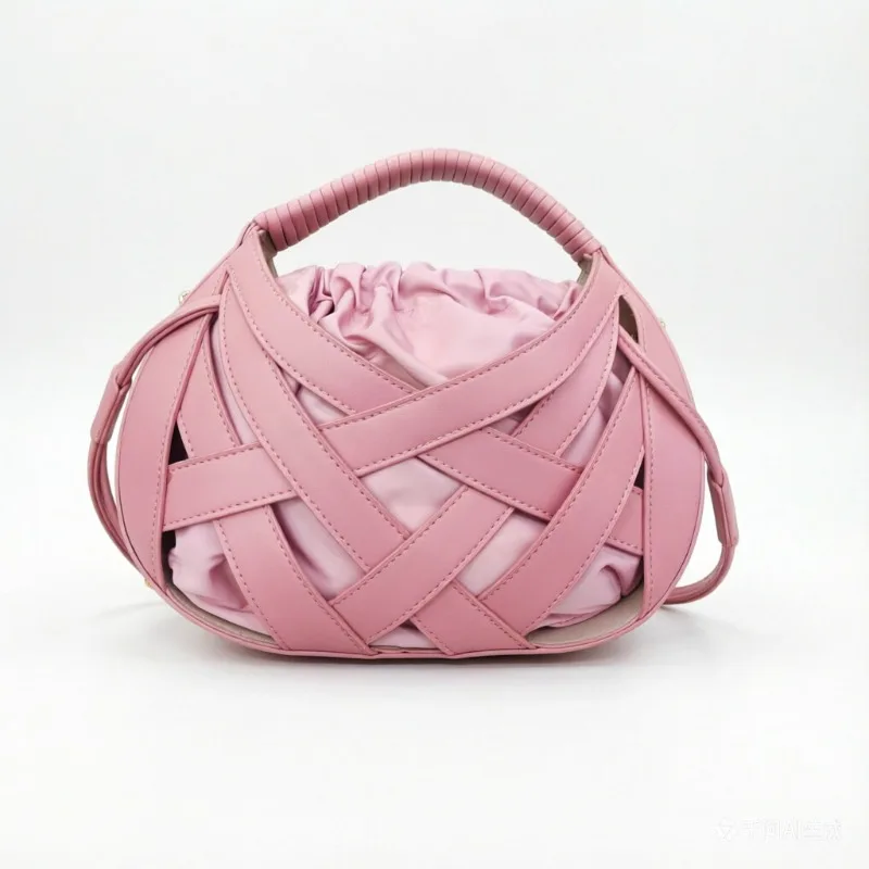 Elegant Large Capacity Crossbody Diaper Bag: Luxury Women's Handbag With Vintage Designer Style And Unique Leather Tote
Elegant Large Capacity Crossbody Diaper Bag: Luxury Women's Handbag With Vintage Designer Style And Unique Leather Tote