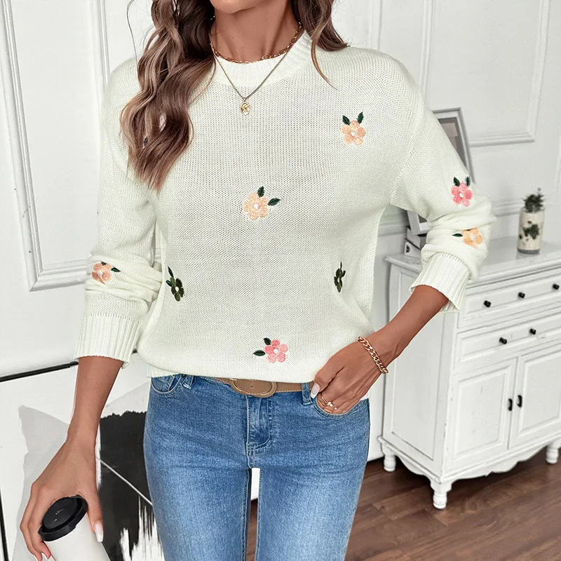 Knitted Sweater Autumn and Winter New Style Girl Sweet Round Neck Pullover Embroidered Long Sleeve Comfortable Sweater for Women
Knitted Sweater Autumn and Winter New Style Girl Sweet Round Neck Pullover Embroidered Long Sleeve Comfortable Sweater for Women