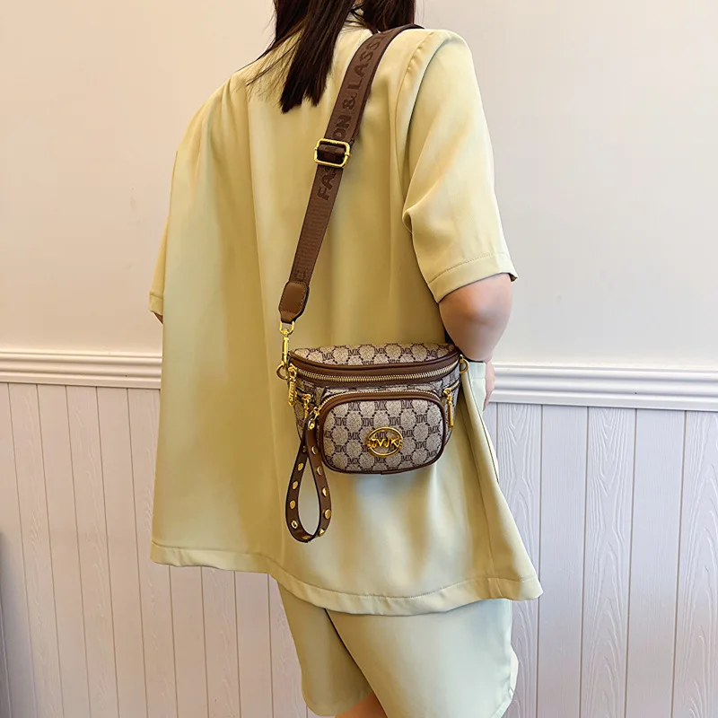 Luxury Vintage Crossbody Bag 2025 - Stylish Floral Chest Bag with Adjustable Strap for Women 
Luxury Vintage Crossbody Bag 2025 - Stylish Floral Chest Bag with Adjustable Strap for Women