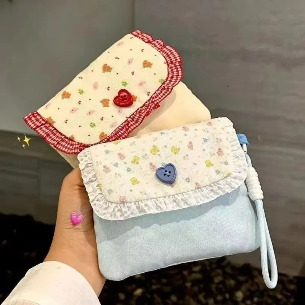 Портативный кошелек для монет с сумкой-тоут с цветочным узором, сумка для гигиенических салфеток, декор в форме сердца, маленький размер, чехол для хранения для женщин
Портативный кошелек для монет с сумкой-тоут с цветочным узором, сумка для гигиенических салфеток, декор в форме сердца, маленький размер, чехол для хранения для женщин